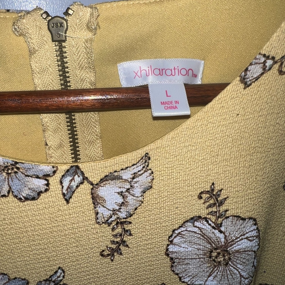 Yellow floral skater dress - Picture 3 of 3